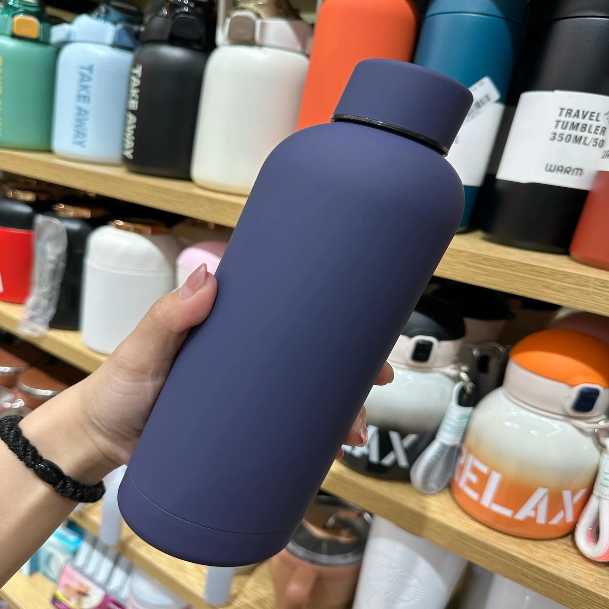 Vacuum Water Bottle Stainless steel vacuum flask Hot and cold