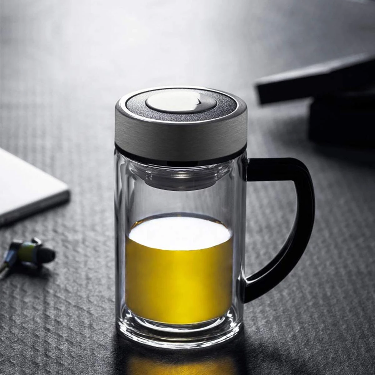 Office Glass Infuser Bottle Tea Tumbler Double Wall Glass Borosilicate Bottle Travel Mug Leakproof Tea Bottle with Strainer Carry Handle