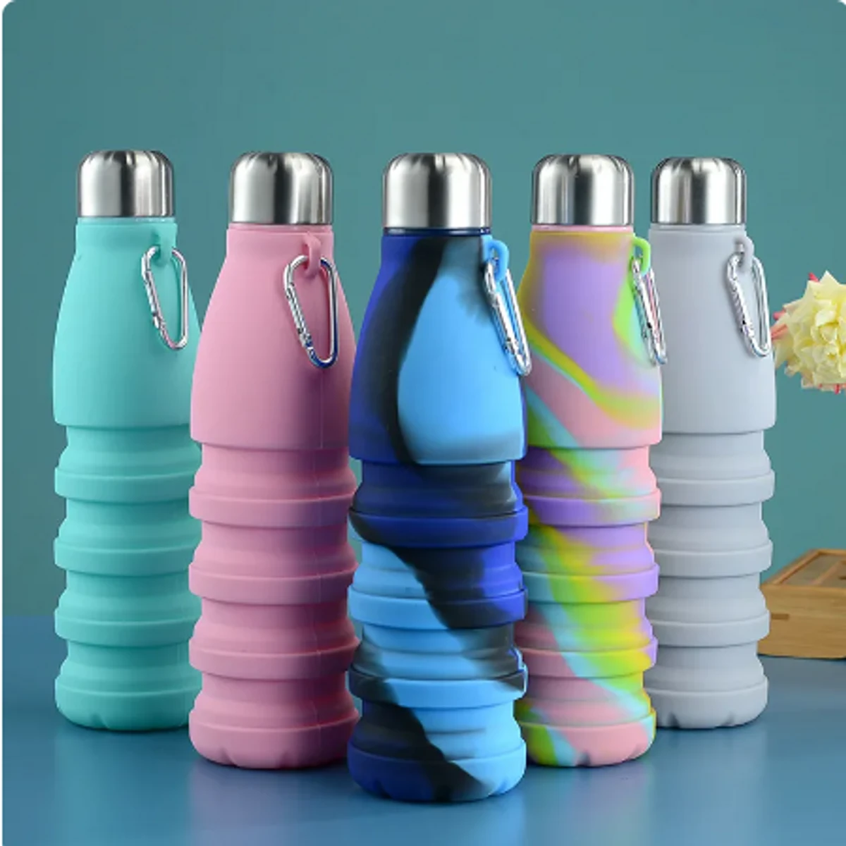 550ML Portable Silicone Bottle Retractable Folding Water Bottle Outdoor Sports Travel Drinking Cup with Carabiner Large Capacity