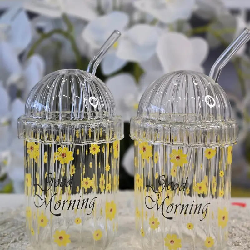 Daisy Flower Printed Glass Cup with Straw and Dome Lid